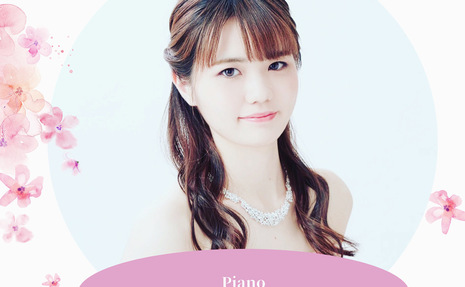 今宵の演奏はピアノの峯リラさんです。力強い音色をお楽しみください。