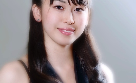 2月より毎週水曜日２０時から、ピアニスト田麥裕子さんが演奏して下さいます。皆様お誘い合わせの上、是非聴きにいらしてください。